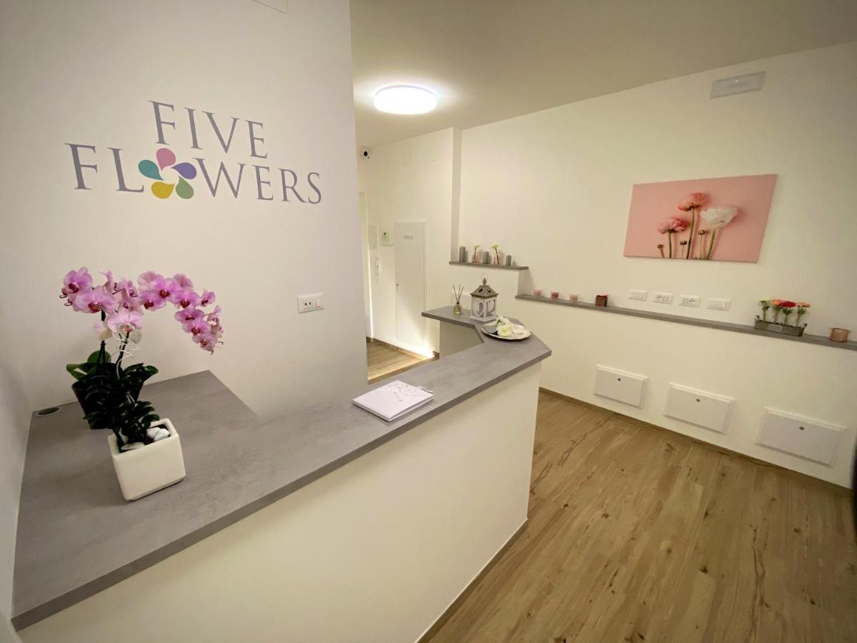 Five Flowers Guest House Trieste Ngoại thất bức ảnh