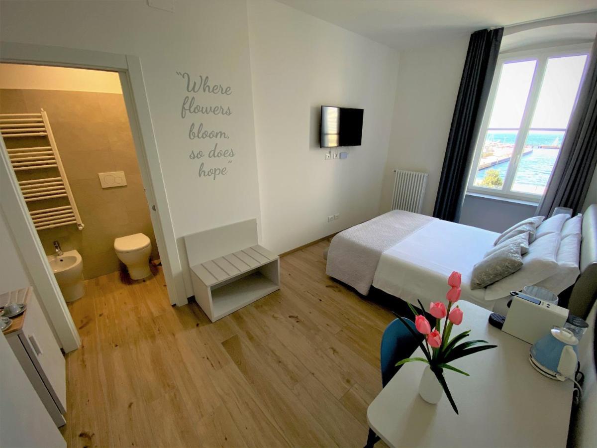 Five Flowers Guest House Trieste Ngoại thất bức ảnh